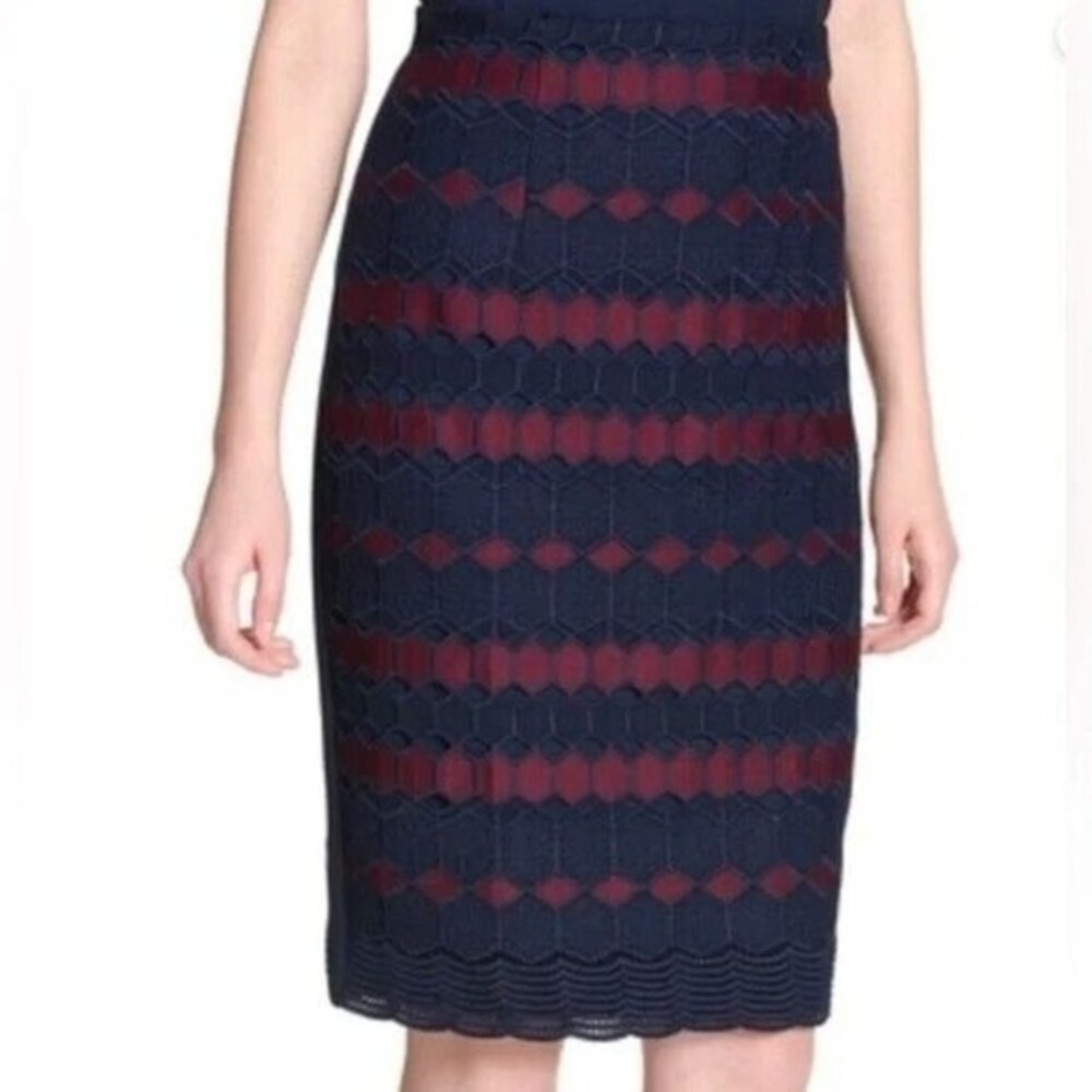 Calvin Klein Delicate Lace Pencil‎ Skirt Burgundy, Navy Blue Lace Design - 2 NWT